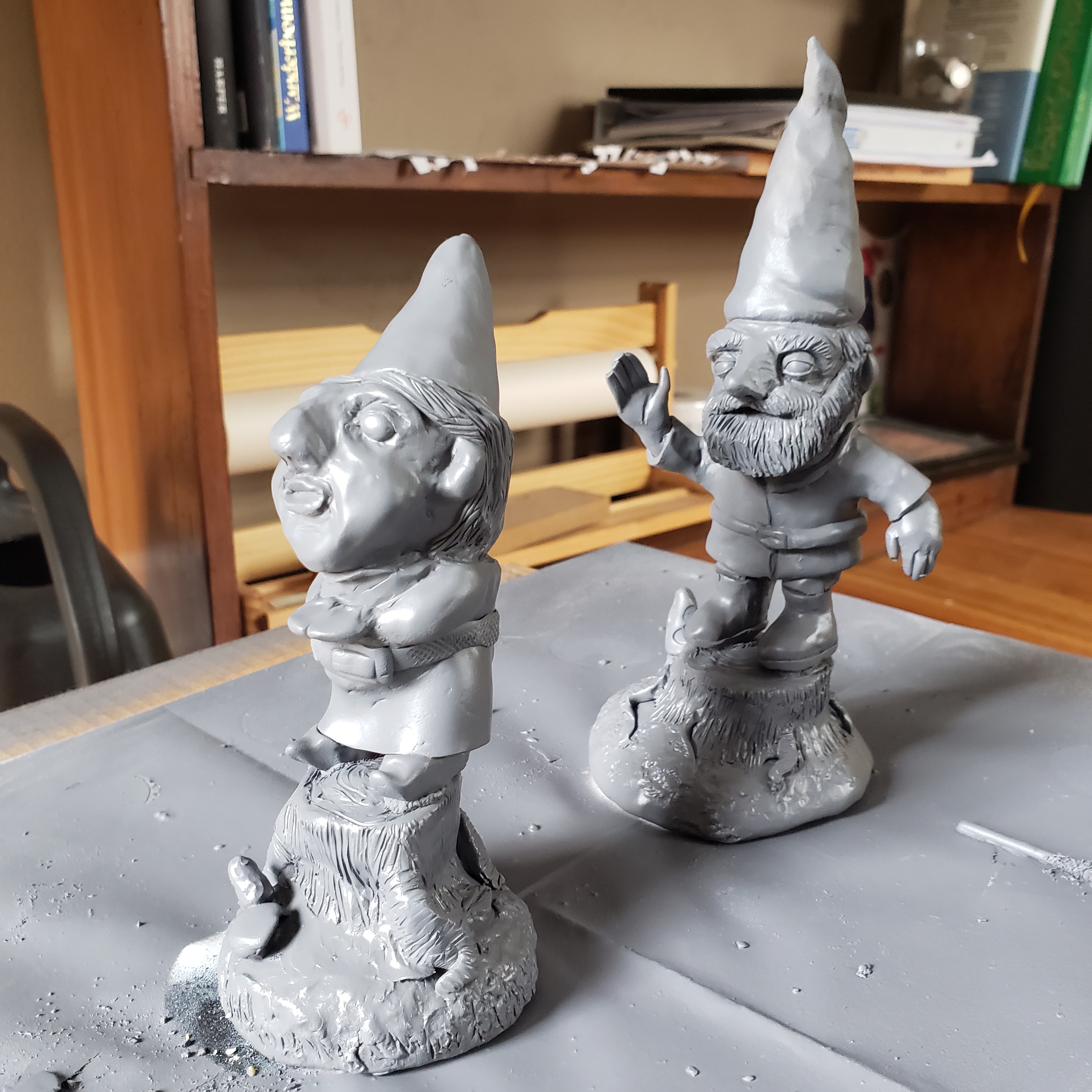 A pair of primed gnomes
